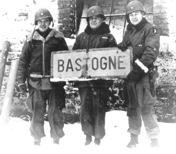 101st-Airborne-holds-Bastogne