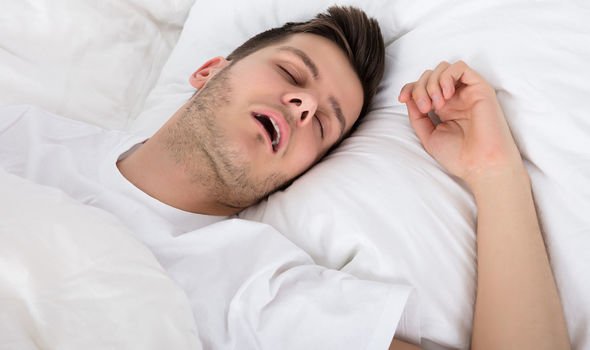 Heart-attack-Snoring-is-a-sign-1956404